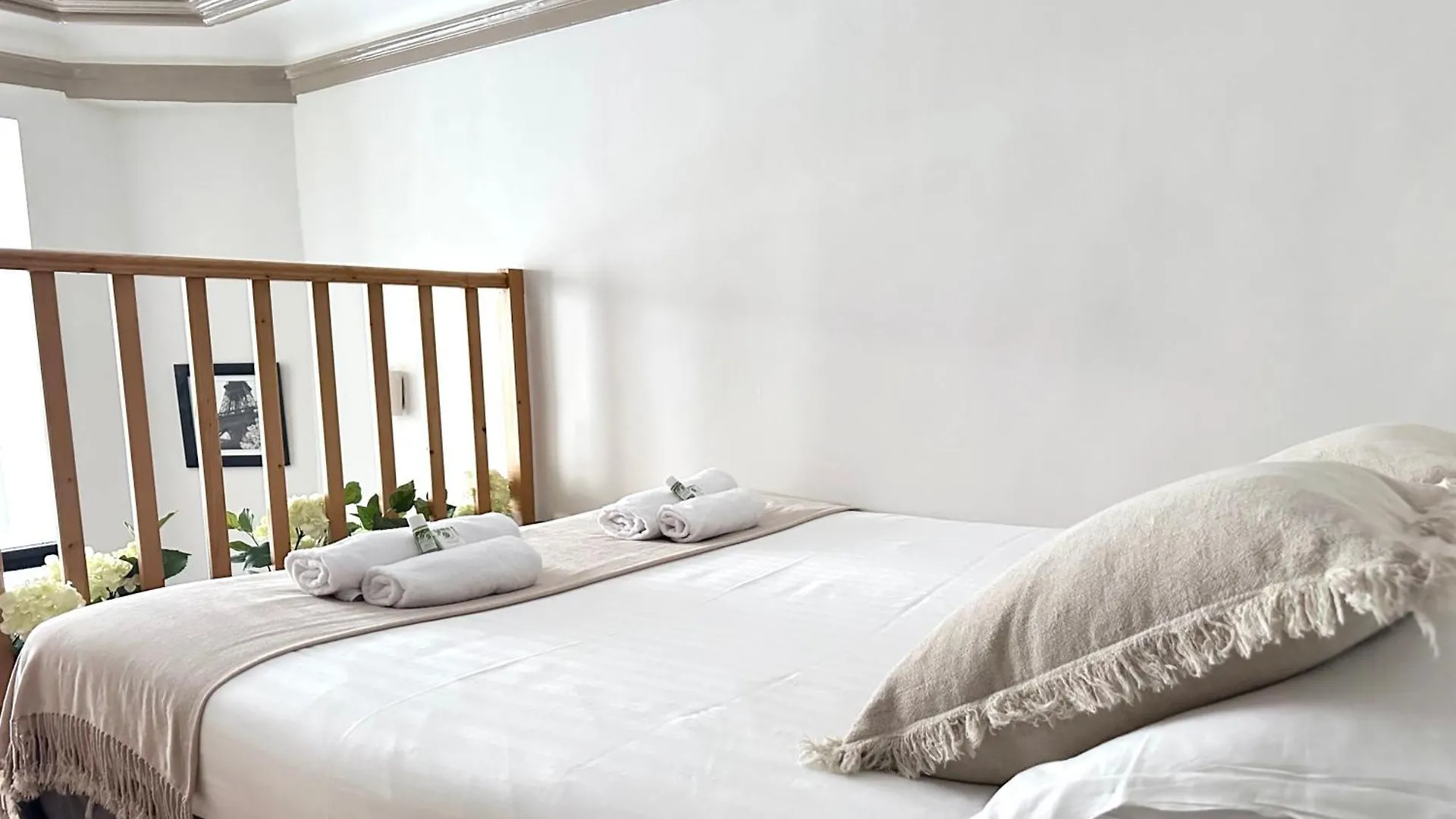 Modern & Dreamy Duplex In Le Marais Lägenhet Paris